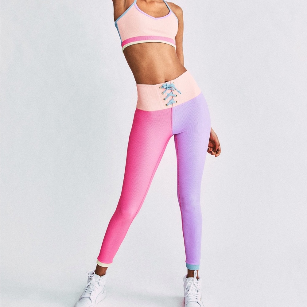 Never worn LoveShackFancy x Beach Riot Riley Leggings
Size XS